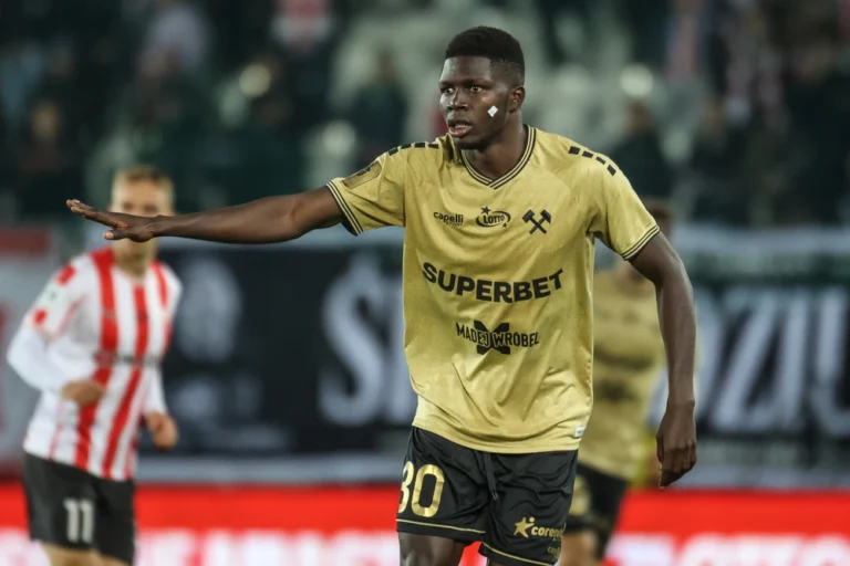 Ousmane Sow w meczu Górnik Zabrze vs Cracovia