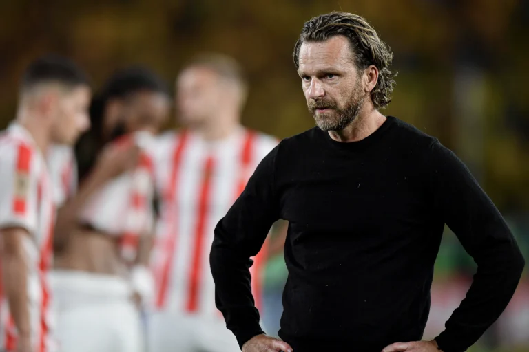 bartosz grzelak cracovia bilans spotkan trenera