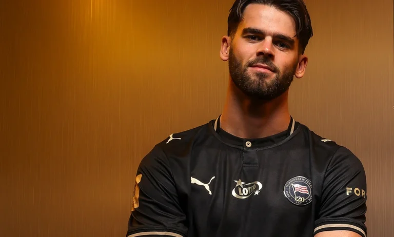 nowe koszulki wyjazdowe cracovii czarno złote - Lasse Nordas